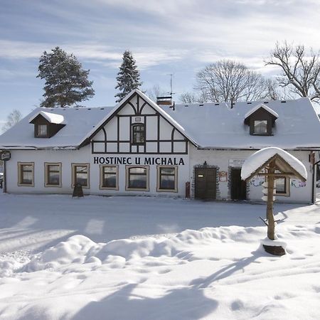 Penzion U Michala Прашилы Экстерьер фото